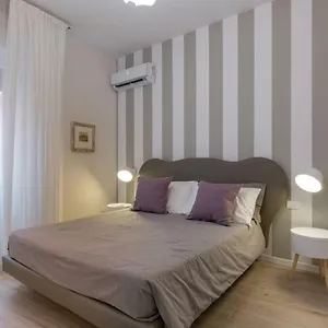 Verona's Behind The Arena Apartment